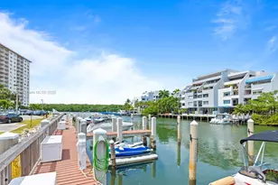 400 Kings Point Dr, Sunny Isles Beach, FL 33160 - Photo 29