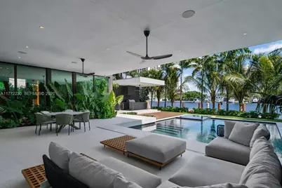 5515 Pine Tree Dr, Miami Beach, FL 33140 - Photo 19