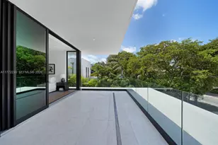 5515 Pine Tree Dr, Miami Beach, FL 33140 - Photo 47