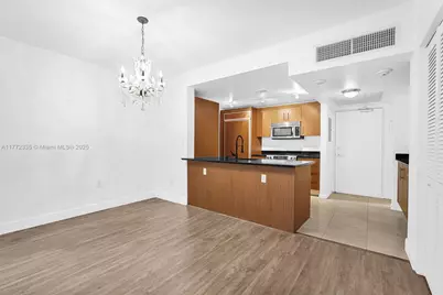 10275 Collins Ave #312, Bal Harbour, FL 33154 - Photo 15
