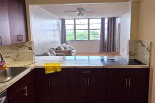 1351 NE Miami Gardens Dr, Miami, FL 33179 - Photo 3