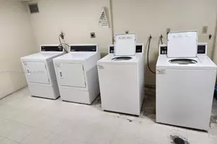 1351 NE Miami Gardens Dr, Miami, FL 33179 - Photo 15