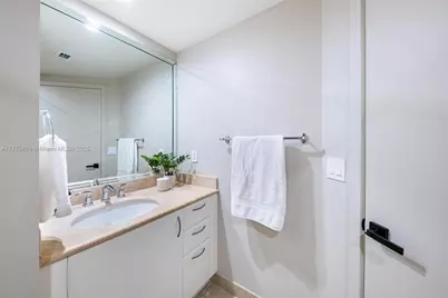 1331 Brickell Bay Dr #3305, Miami, FL 33131 - Photo 45