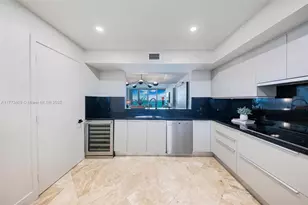 1331 Brickell Bay Dr, Miami, FL 33131 - Photo 11