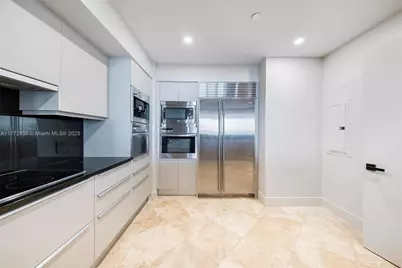 1331 Brickell Bay Dr #3305, Miami, FL 33131 - Photo 9