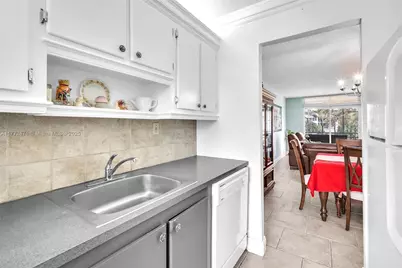 4898 NW 29th Court #201, Lauderdale Lakes, FL 33313 - Photo 9