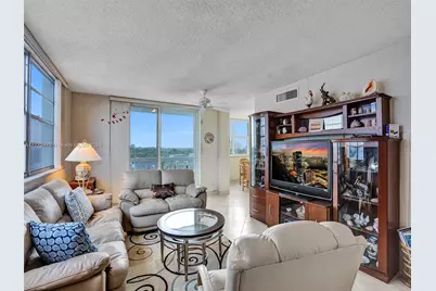 3113 S Ocean Dr #710, Hallandale Beach, FL 33009 - Photo 3