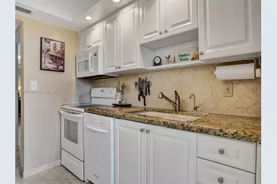 3113 S Ocean Dr #710, Hallandale Beach, FL 33009 - Photo 15