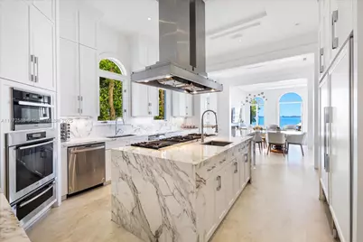 4340 N Bay Rd, Miami Beach, FL 33140 - Photo 17