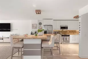 6423 Collins Ave, Miami Beach, FL 33141 - Photo 15