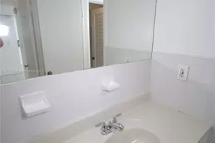 2920 Point E Dr, Aventura, FL 33160 - Photo 31