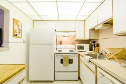 251 Mansfield F #251F, Boca Raton, FL 33434 - Photo 3