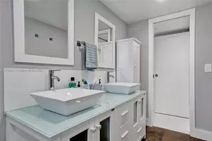 2301 S Ocean Dr, Hollywood, FL 33019 - Photo 27