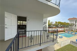 2340 NE 9th St, Fort Lauderdale, FL 33304 - Photo 17