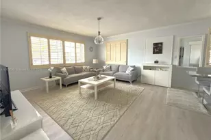 2340 NE 9th St, Fort Lauderdale, FL 33304 - Photo 3