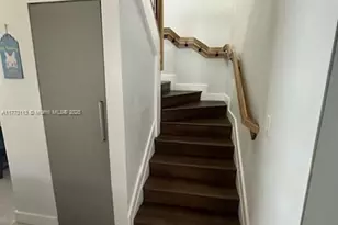 8920 Palm Tree Ln, Pembroke Pines, FL 33024 - Photo 37