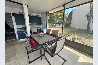 8920 Palm Tree Ln #8920, Pembroke Pines, FL 33024 - Photo 17