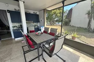 8920 Palm Tree Ln, Pembroke Pines, FL 33024 - Photo 17