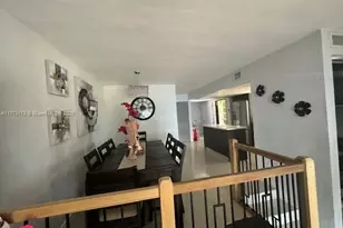 8920 Palm Tree Ln, Pembroke Pines, FL 33024 - Photo 21