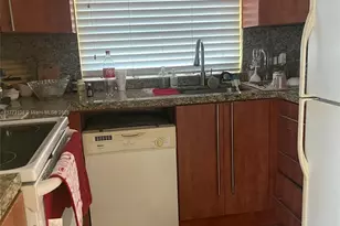 1100 Colony Point Cir, Pembroke Pines, FL 33026 - Photo 3
