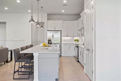 21824 Canadensis Cir #102, Boca Raton, FL 33428 - Photo 7