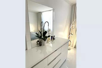 427 Golden Isles Dr #5G, Hallandale Beach, FL 33009 - Photo 21