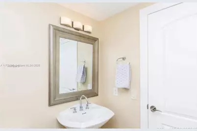 17555 Collins Ave #1004, Sunny Isles Beach, FL 33160 - Photo 25