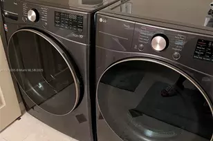 17555 Collins Ave, Sunny Isles Beach, FL 33160 - Photo 19