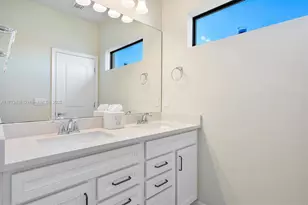 2157 S Appleton Cir S, Oakland Park, FL 33309 - Photo 21