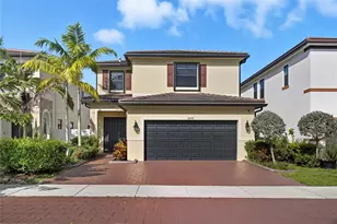 10572 W 35th Way, Hialeah, FL 33018 - Photo 1