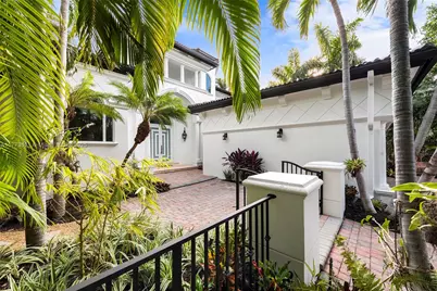 455 Centre Is, Golden Beach, FL 33160 - Photo 9