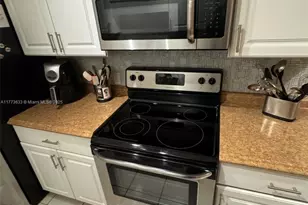 4330 Hillcrest Dr, Hollywood, FL 33021 - Photo 9