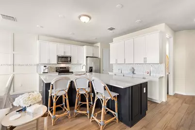 2193 Appleton Circle, Oakland Park, FL 33309 - Photo 7