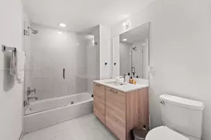 16385 Biscayne Blvd, North Miami Beach, FL 33160 - Photo 17