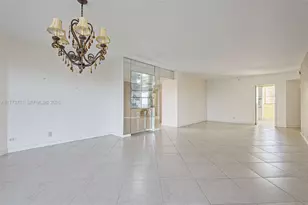 7200 Radice Ct, Lauderhill, FL 33319 - Photo 9