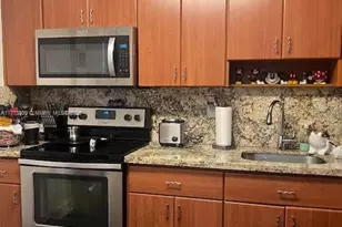 7430 Miami Lakes Dr, Miami Lakes, FL 33014 - Photo 13