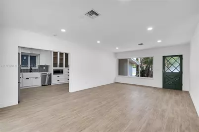 5354 W 9th Ave, Hialeah, FL 33012 - Photo 5