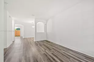 2556 SE 15th Ct, Homestead, FL 33035 - Photo 3