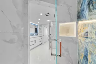 9455 Collins Ave, Surfside, FL 33154 - Photo 19