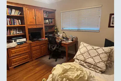 14679 Glencairn Rd, Miami Lakes, FL 33016 - Photo 11