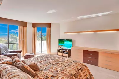 2000 Island Blvd #503, Aventura, FL 33160 - Photo 9