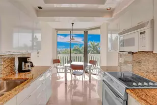 2000 Island Blvd, Aventura, FL 33160 - Photo 13