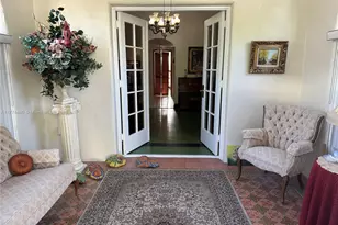 870 NW 14th Ct, Miami, FL 33125 - Photo 11