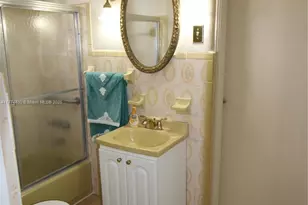 870 NW 14th Ct, Miami, FL 33125 - Photo 27