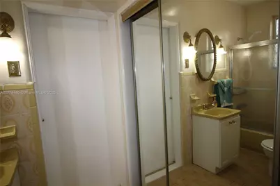 870 NW 14th Ct, Miami, FL 33125 - Photo 29