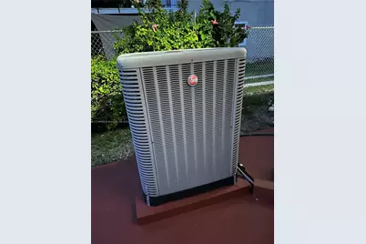 870 NW 14th Ct, Miami, FL 33125 - Photo 43