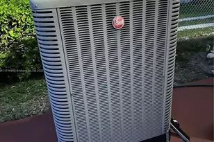 870 NW 14th Ct, Miami, FL 33125 - Photo 43