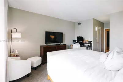 19390 Collins Ave #1614, Sunny Isles Beach, FL 33160 - Photo 13