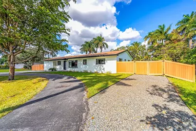 535 N Biscayne River Dr #1, Miami, FL 33169 - Photo 3