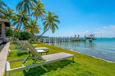 9 Harbor Pt, Key Biscayne, FL 33149 - Photo 23